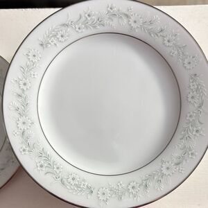 Noritake Elegant White and Gray (silver) Floral Plate set of 10